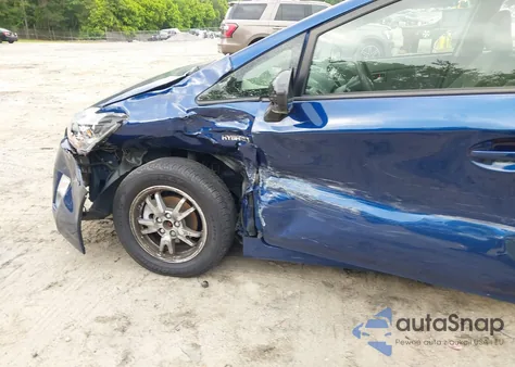 2011 Toyota Prius Three из США, поврежденный, VIN JTDKN3DU8B1471660